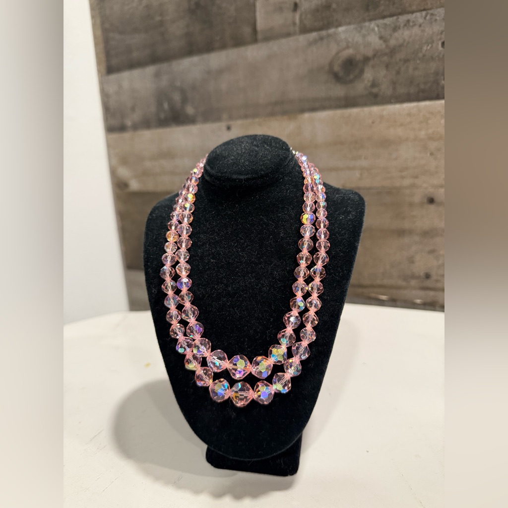 Laguna Vintage Givre Glass Beaded Necklace 42$